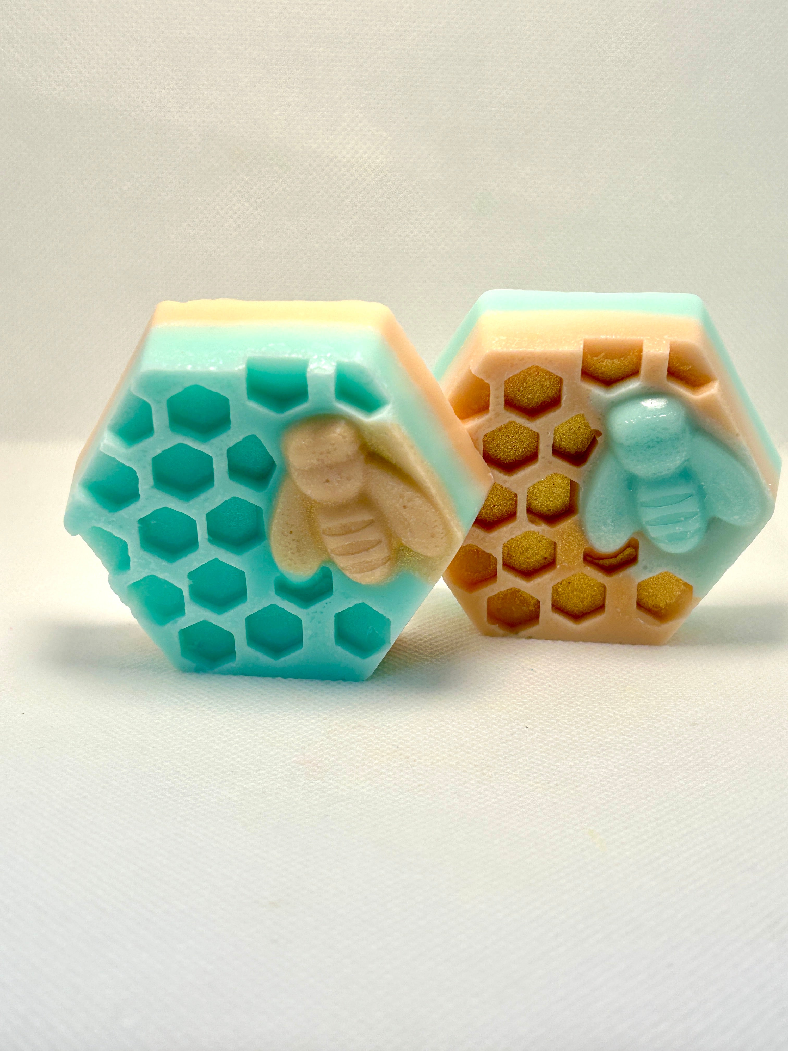 Large honeycomb wax melts