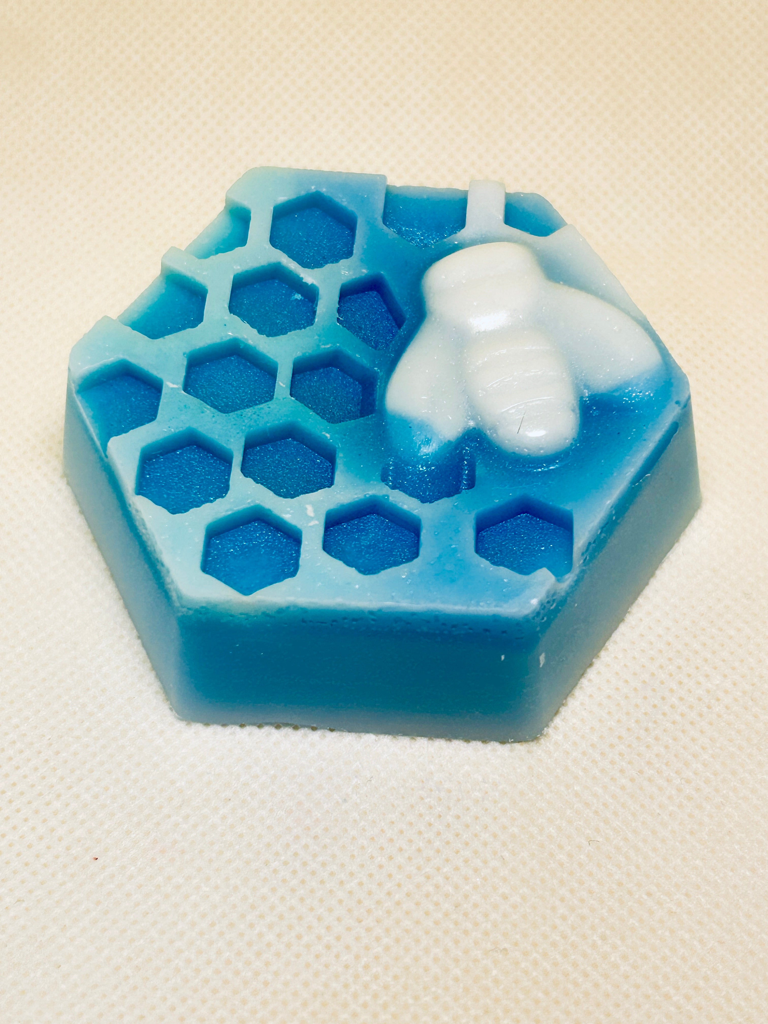 Large honeycomb wax melts