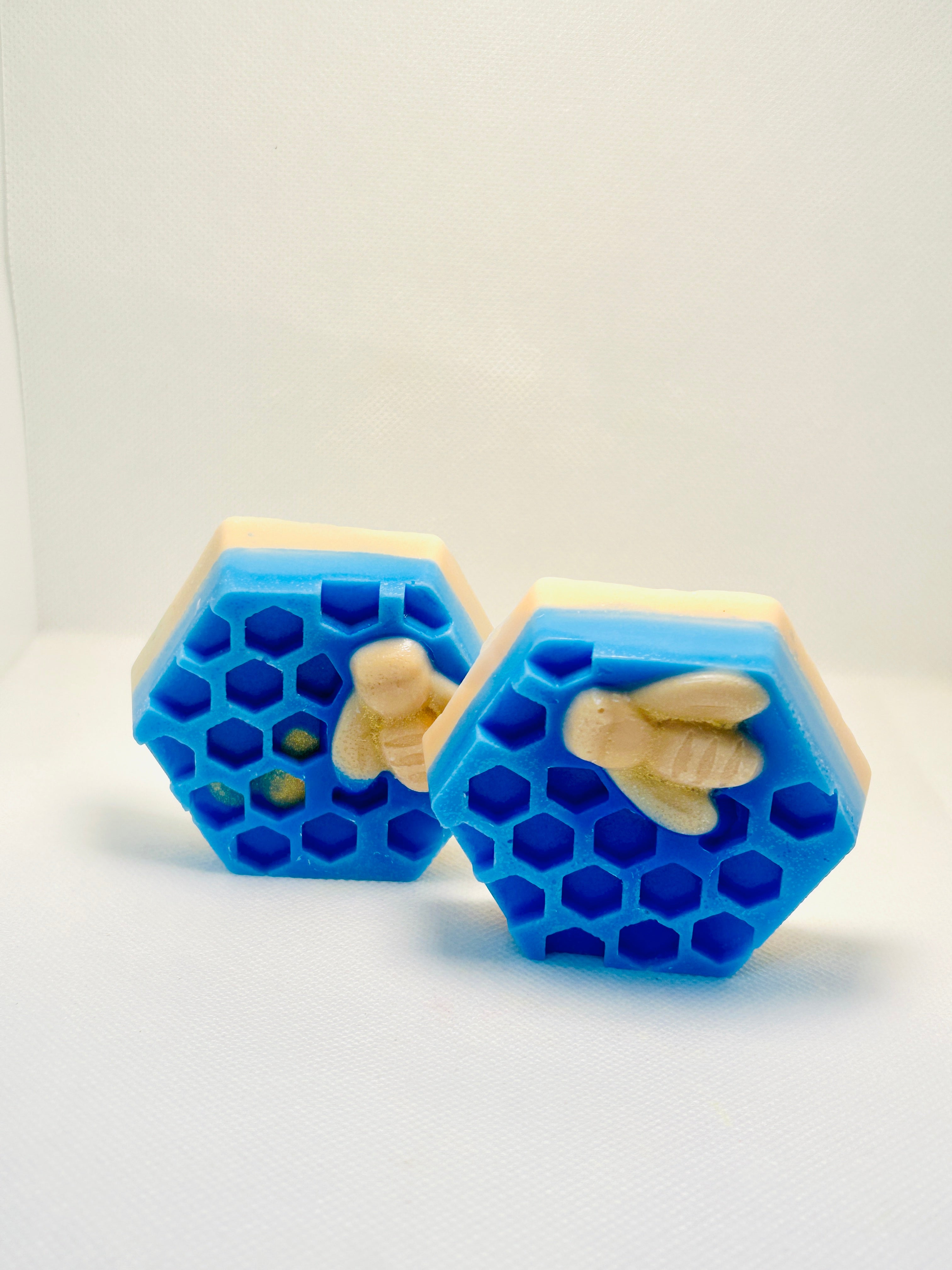 Large honeycomb wax melts